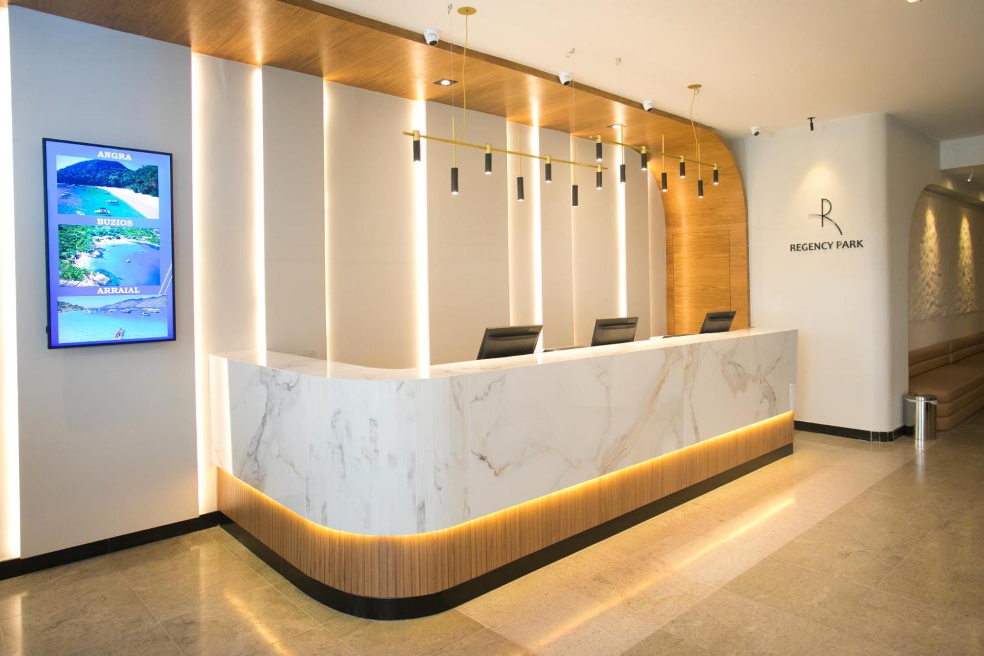 Regency Park Hotel 4*