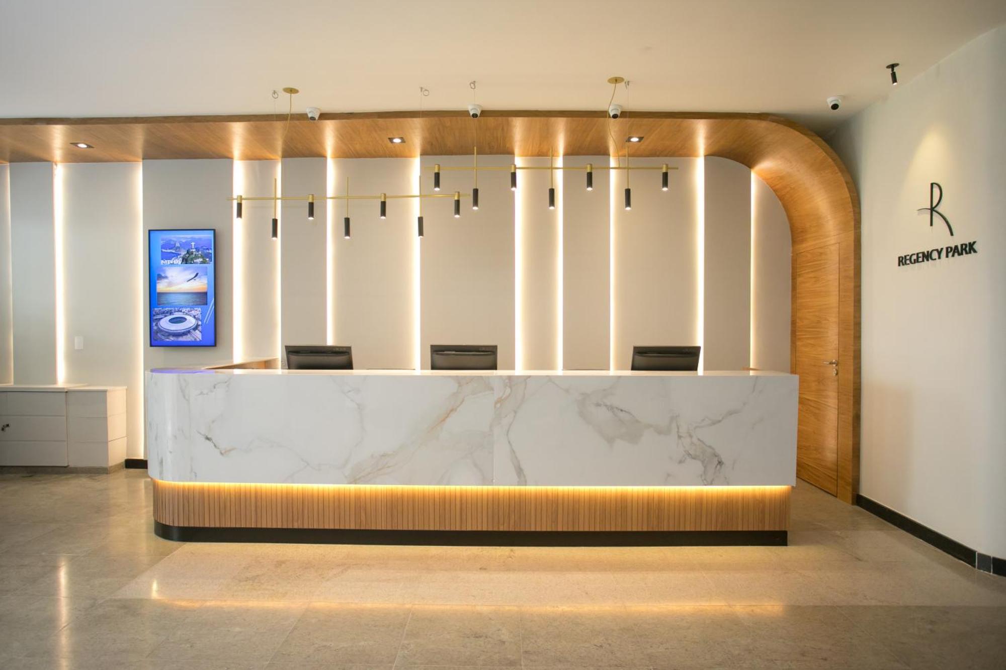 Regency Park 4*